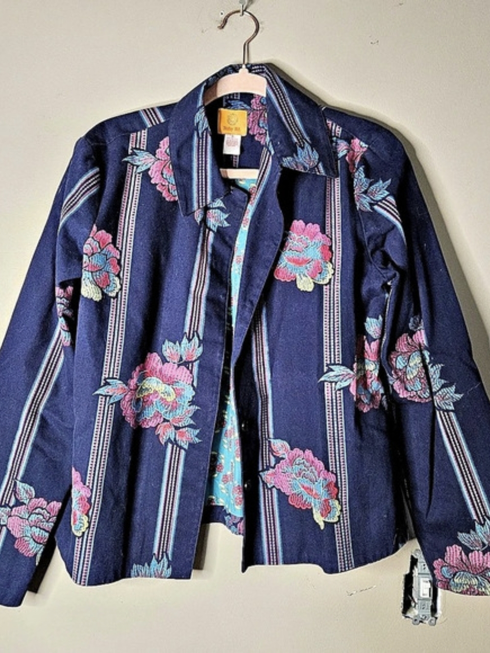 Ruby Rd. Floral Embroidered Blazer in Blue Pink Size 8 Ptp 20" Length 24"